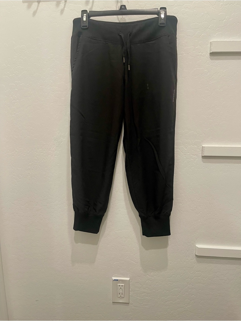 Reebok Black Women's Cropped Athletic Joggers